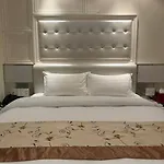 Empress Hotel In D1 - 23M2 - Cozzy Place